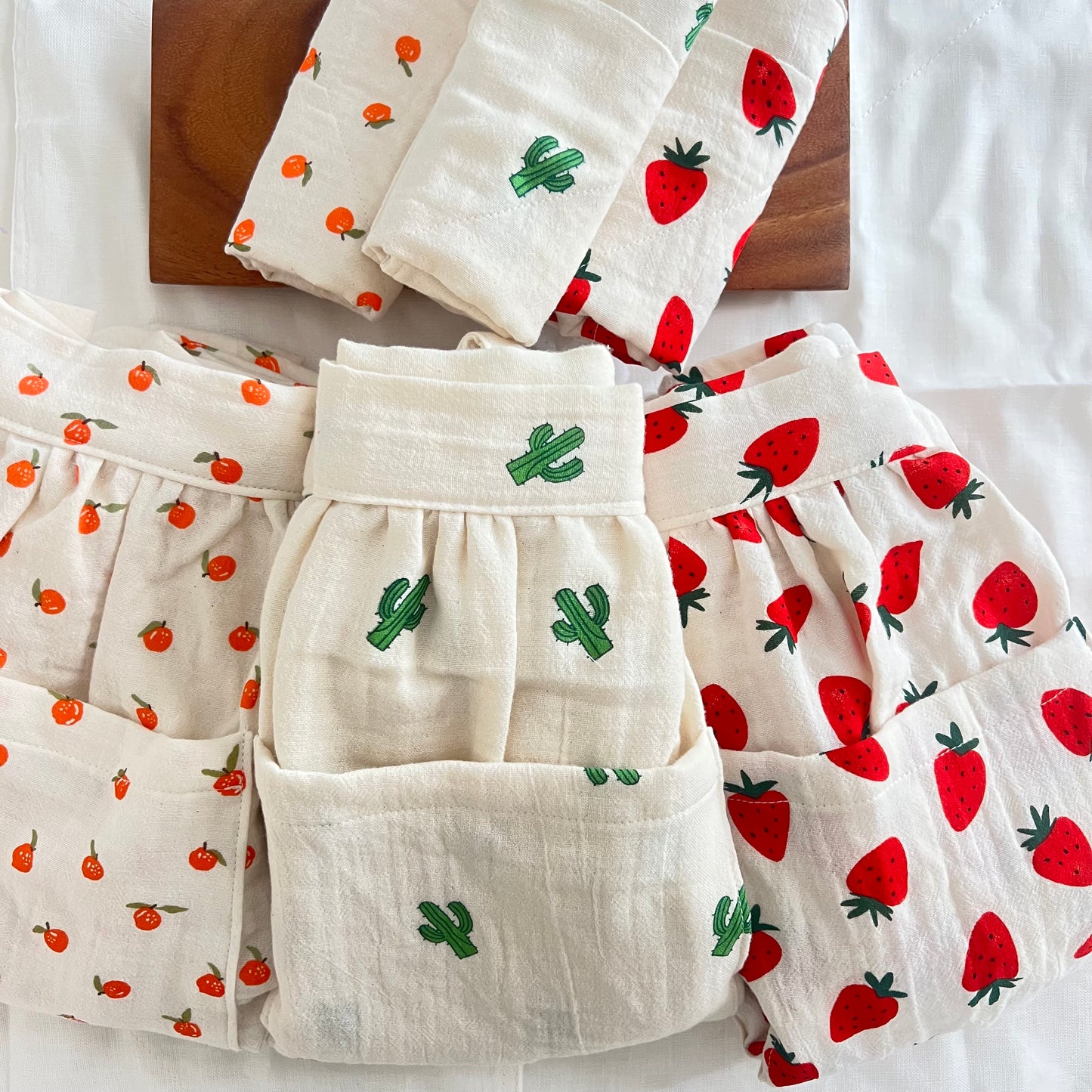 🎁 Gift Set 🎁 Handmade Double Cotton Gauze Apron &  Tea Towels